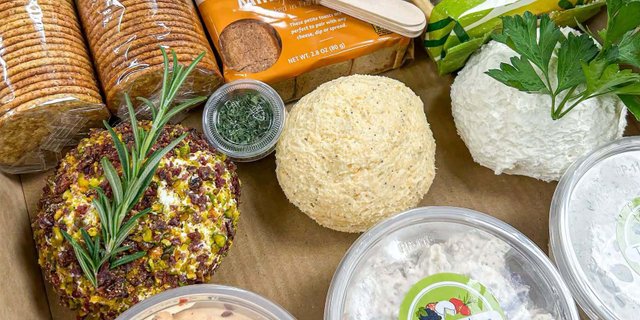 Cheeseball Box