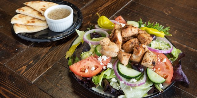 Greek Salad w/ Chicken
