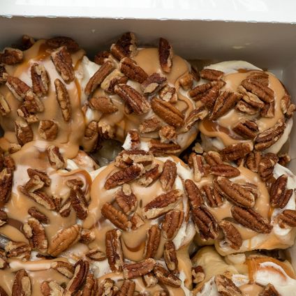 Caramel-Pecan Minibon Tray