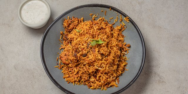 Hyderabadi Chicken Dum Biryani