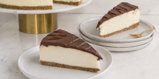 Marble Nutella Cheesecake Slice