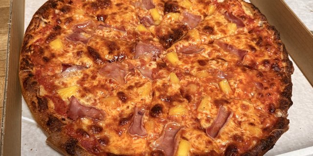 Hawaiian Pizza