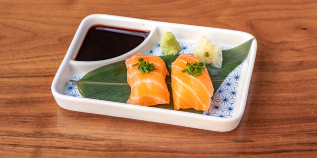 Salmon Sushi