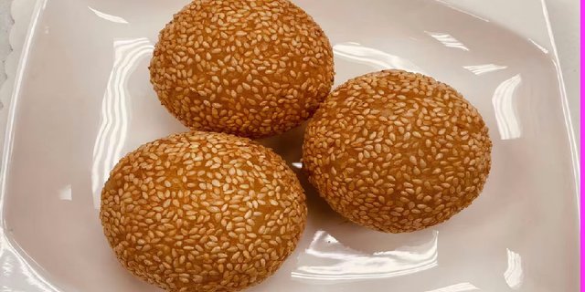 Deep-Fried Sesame Ball