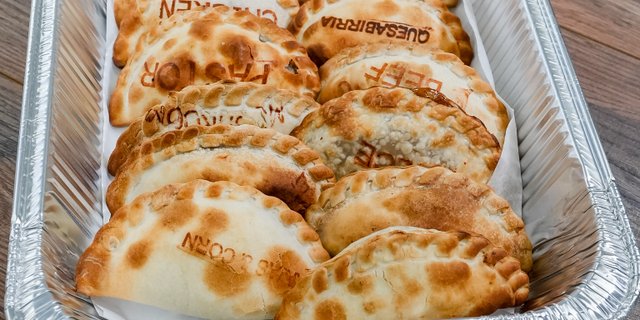 20 Artisanal Baked Empanadas