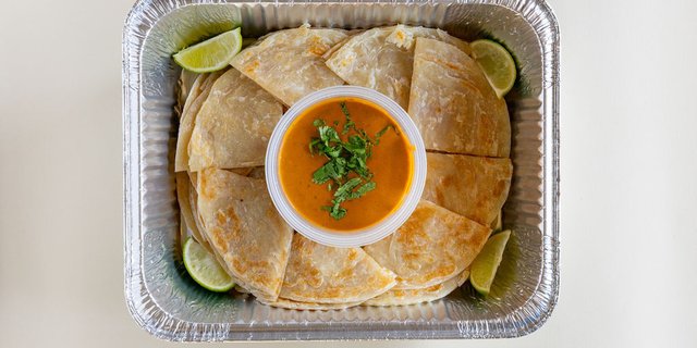 Roti Canai w/ Curry Dipping Sauce