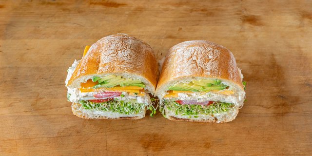 Tuna & Cheddar Boxed Lunch