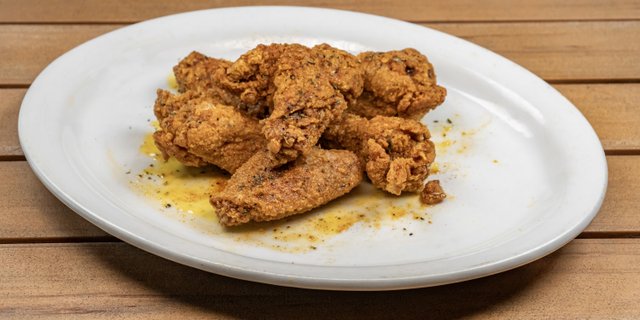 100-Piece Trap House Wings Family Pack