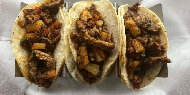 75-Piece Taco Tray