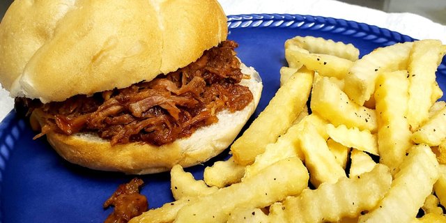BBQ Pork Burger & Fries