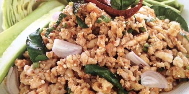 Lab Gai (Chicken Salad Thai Style)