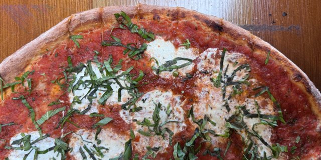 Gluten-Free Margherita Pizza