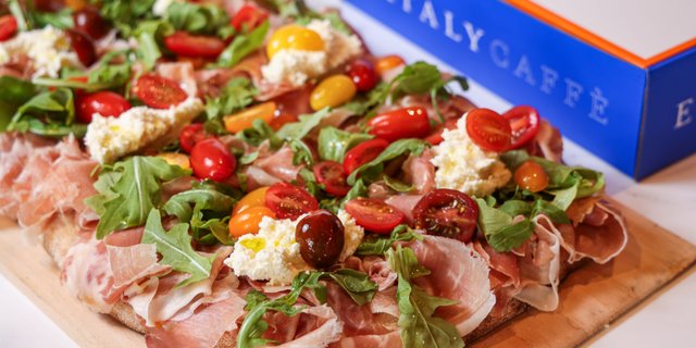 Pizza Tricolore