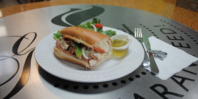 Sandwich & Salad Combo For 10 People