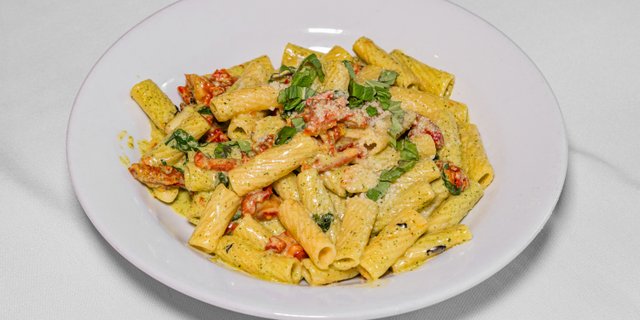 Rigatoni Pesto