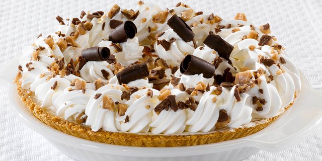 Heath Crunch Cheesecake Pie