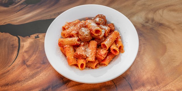 Rigatoni Ragu Tray