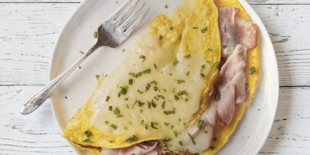 Ham & Gruyere Omelette