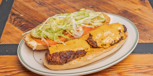 Cheeseburger Po'Boy