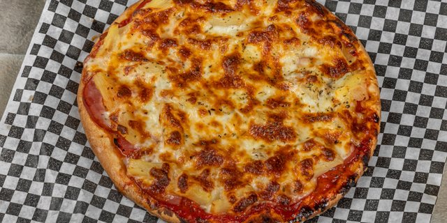 Hawaiian Pizza
