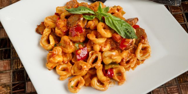 Tortellini Napolitano