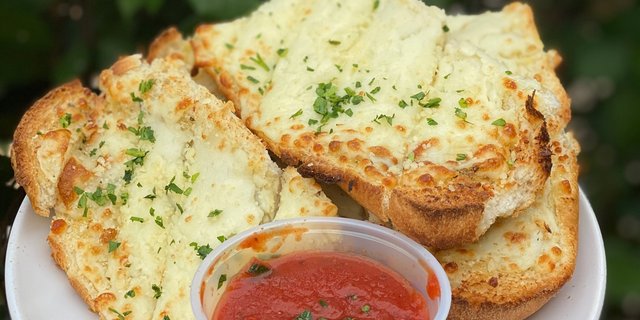 Cheesy Garlic Bread