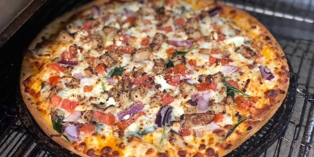 Mediterranean Chicken Pizza