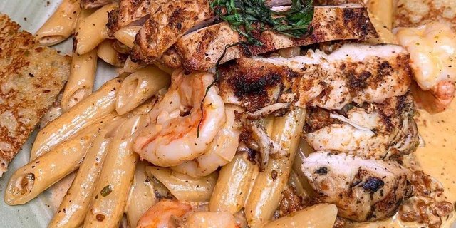 Shrimp & Chicken Chorizo Pasta Boxed Lunch