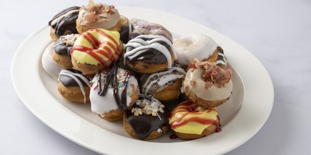 50 Premium Mini Donuts