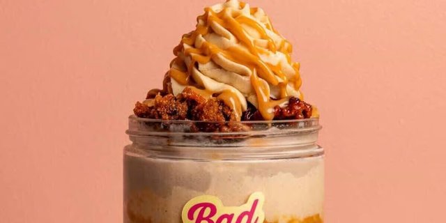 Bad Bunny Pint