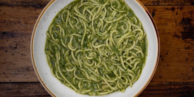 Spaghetti Pesto Pasta Tray