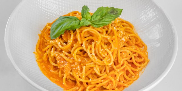 Spaghetti w/ Pink Sauce
