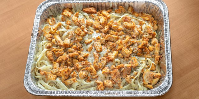 Fettuccine Alfredo Pasta Tray