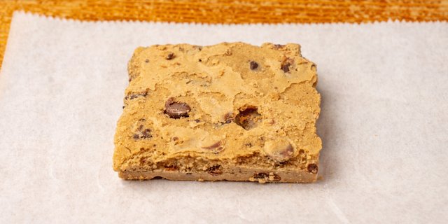 Chocolate Chunk Blondies (Magnolia Bakery)
