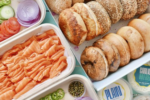 18 Bagels & Schmears with Salmon + Fixins