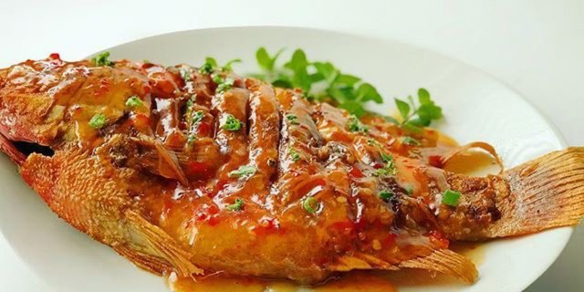 Deep-Fried Tilapia w/ House Sweet Chili Sauce