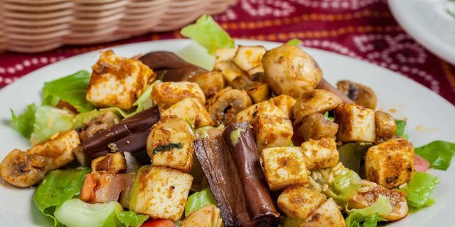 Vegetarian Tandoori Salad