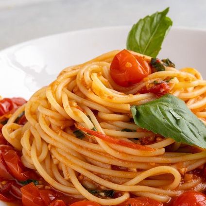 Pasta w/ Pomodoro Sauce