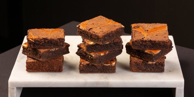 Catering Brownie Cheesecake