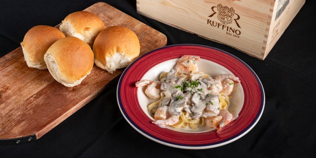 Seafood Alfredo