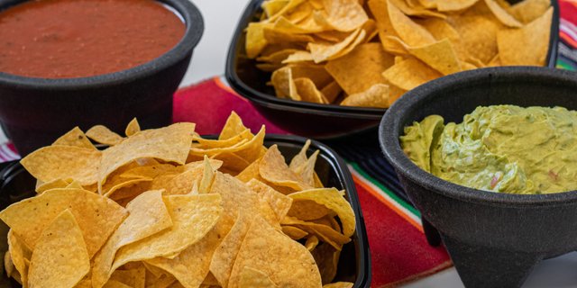 Chips & Dip (32oz)