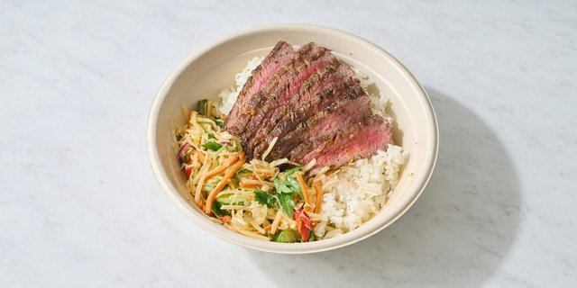 Thai Bowl With Grilled Steak