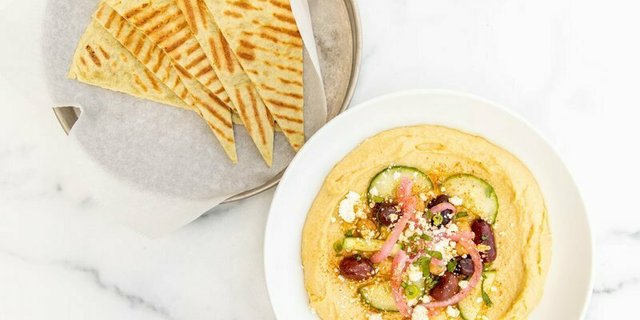 Mediterranean Hummus Bowl