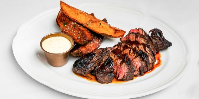 Izzys Steak Sandwich