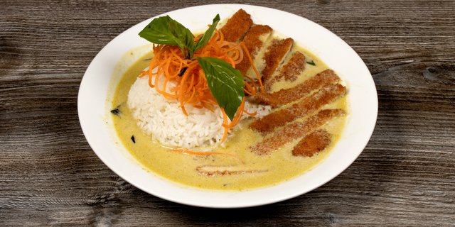 Crispy Chicken Green Curry