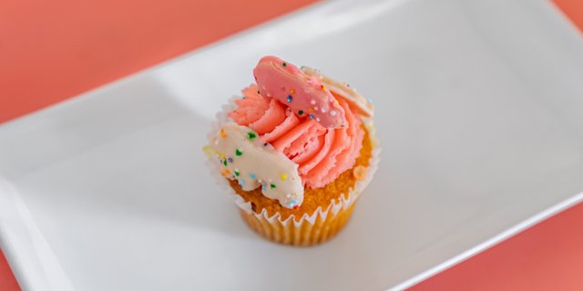 Build-Your-Own Cupcakes