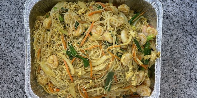 Singapore-Style Rice Noodles