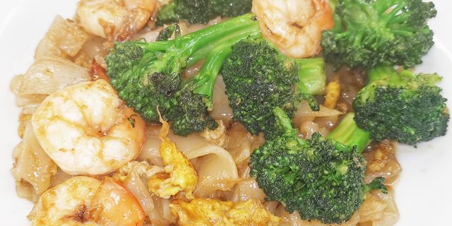 Broccoli Pad See Ew Full Tray
