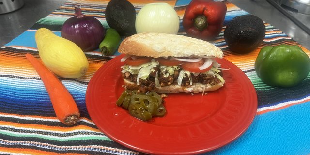 Pollo Asado Torta