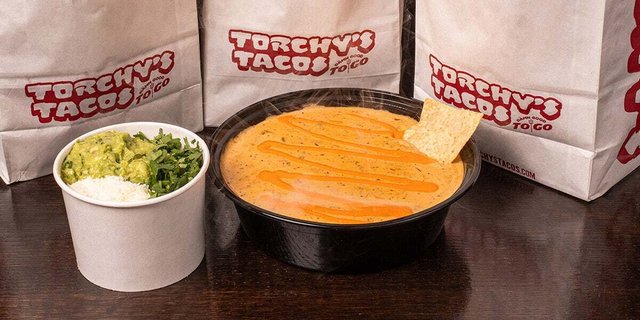 Large Queso & Chips (VE)